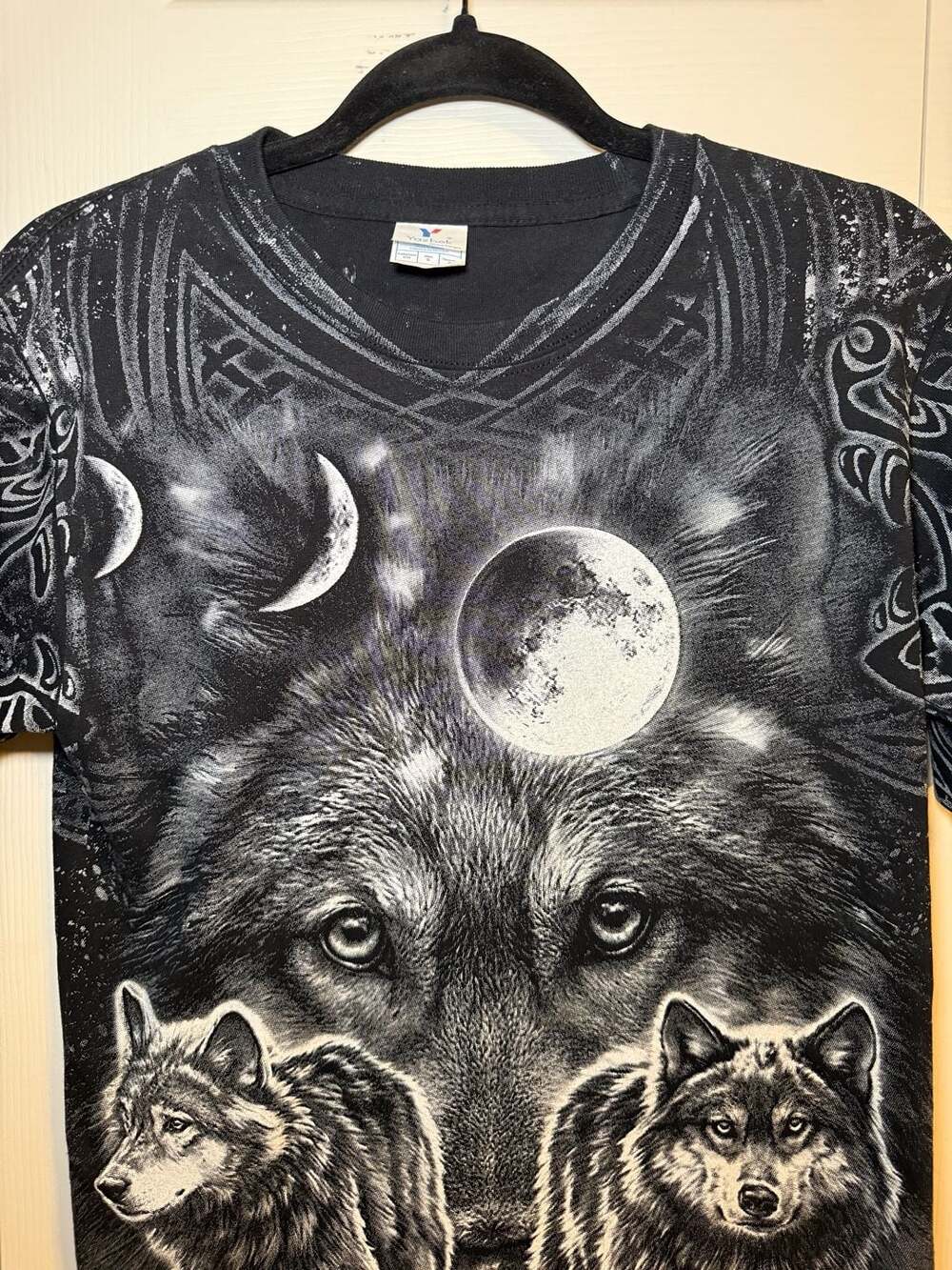 Yazbek Wolf Moon Graphic T-Shirt Size S Black All Over Print